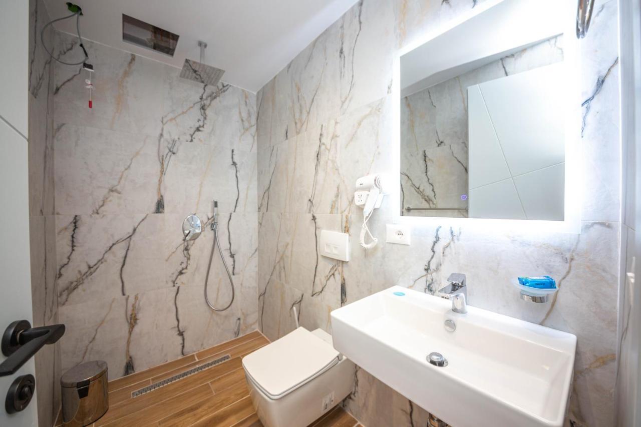 Hesperus Hotel Vlore Ngoại thất bức ảnh